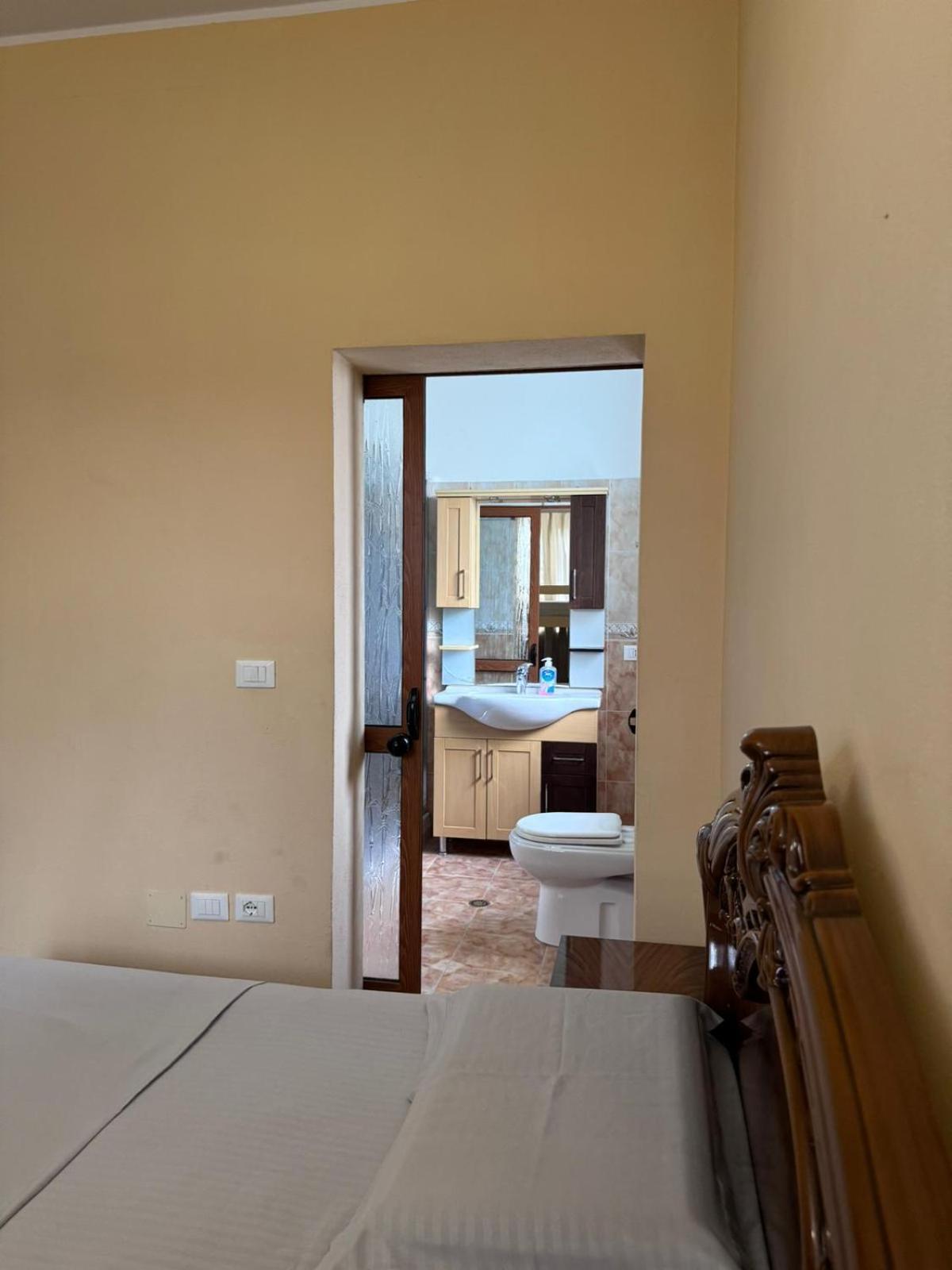 Blissful Hostel Shkodër 외부 사진