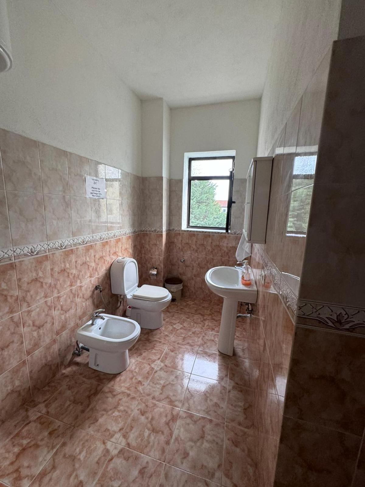 Blissful Hostel Shkodër 외부 사진