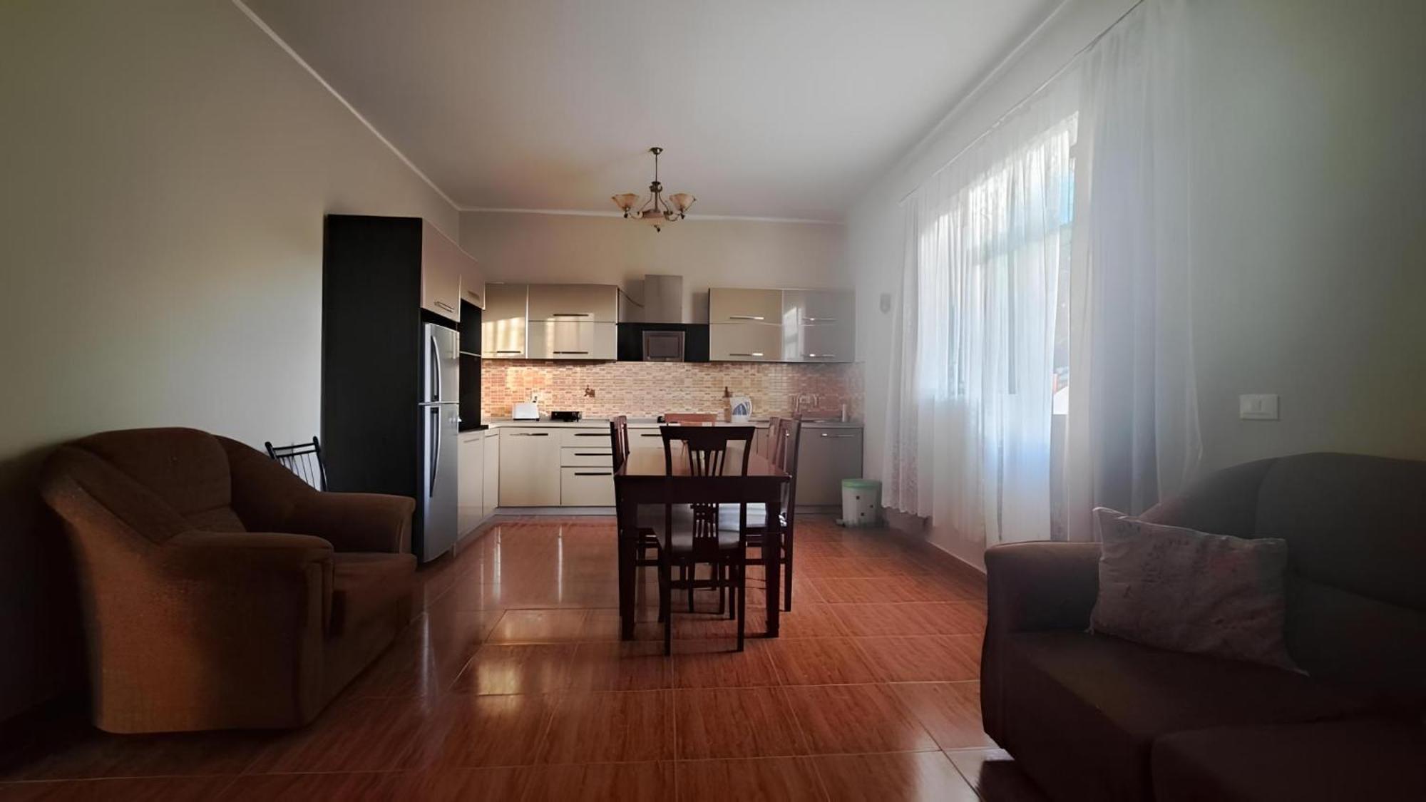 Blissful Hostel Shkodër 외부 사진